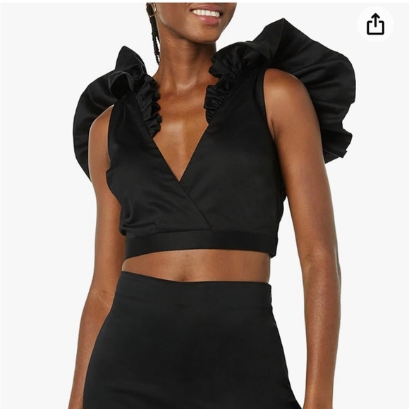 Making the Cut Women’s Standard Ruffle Sleeveless Top - Picture 1 of 10